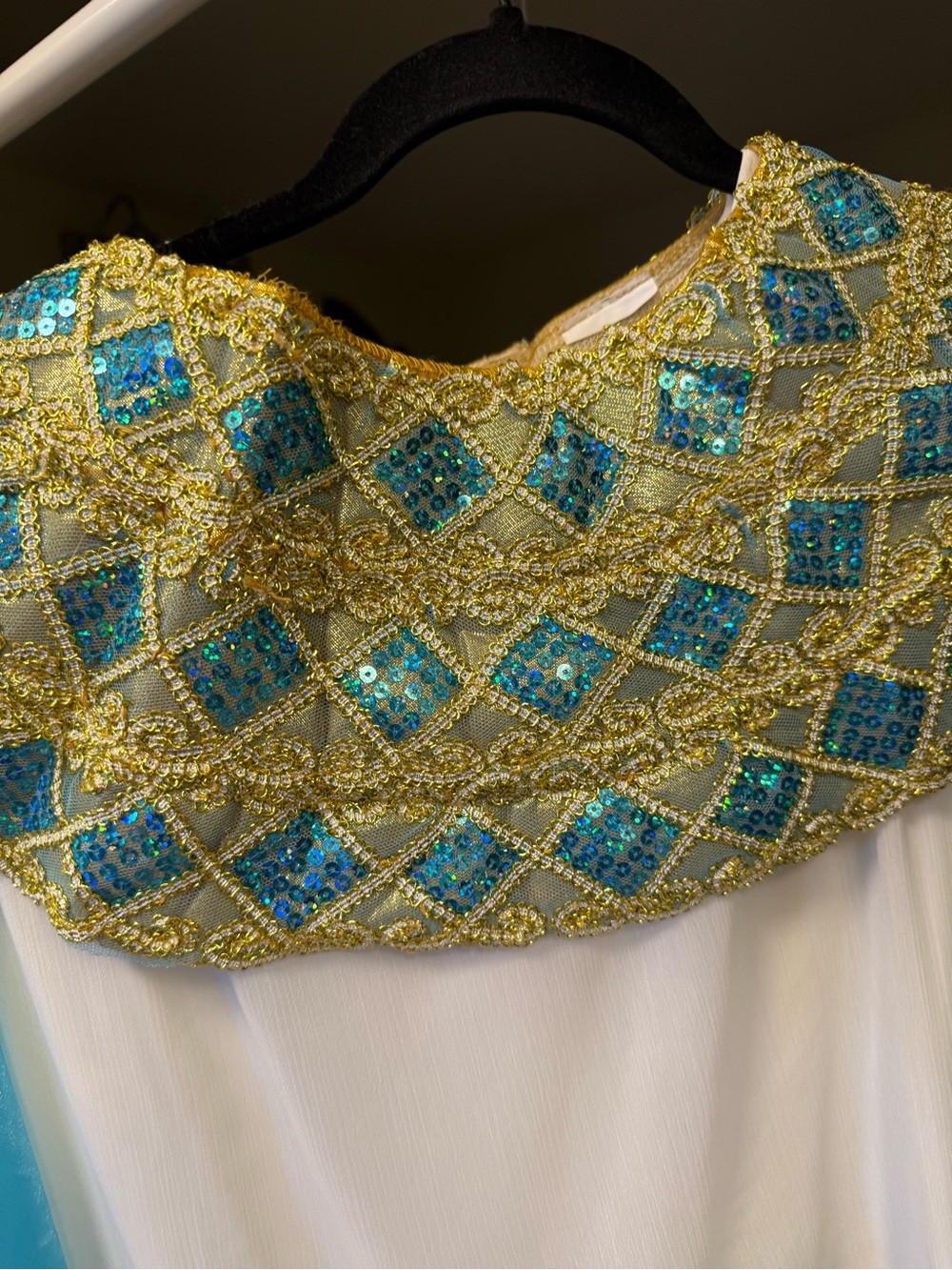 Egyptian Goddess Costume, Adult, XL. White with gold and blue trim. - Picture 8 of 13